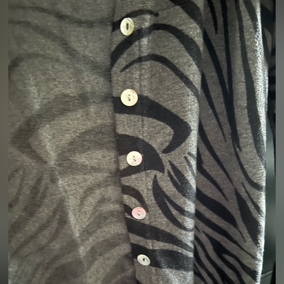 Zebra stripe cardigan - Picture 3 of 4